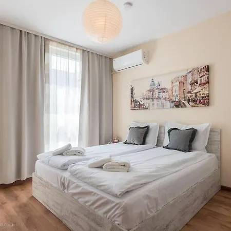 Bright Place Next To Grand Mall شقة *