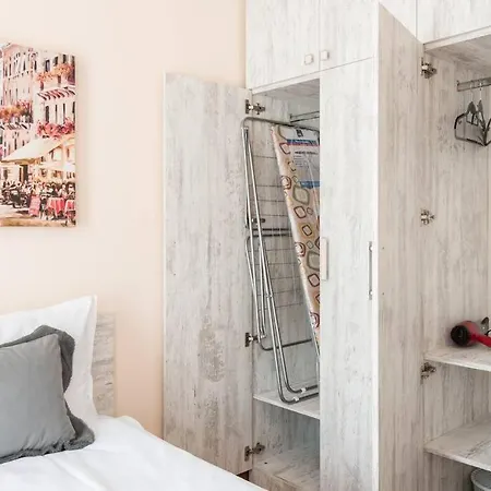 شقة Bright Place Next To Grand Mall فارنا