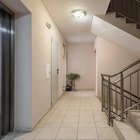Bright Place Next To Grand Mall Apartment *